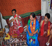 Vasuben Trivedi  At Ambaji Temple 